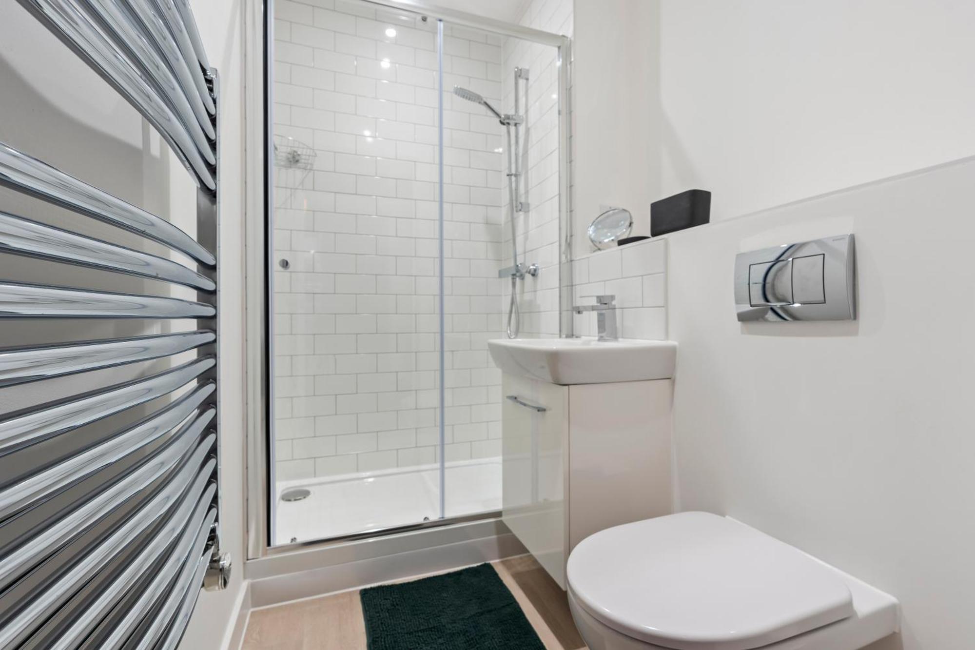 Evergreen Haven - Central 2Br - Free Parking W High Speed Wifi เบอร์มิงแฮม ภายนอก รูปภาพ
